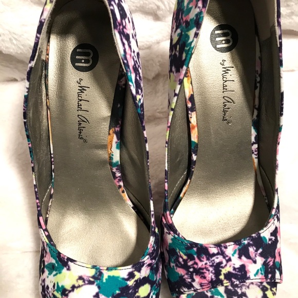 *New* Floral Multicolor Lily Platform Heels - Picture 3 of 8